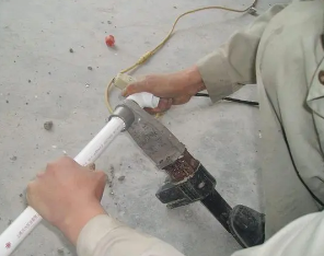 梅里斯漏水维修电话